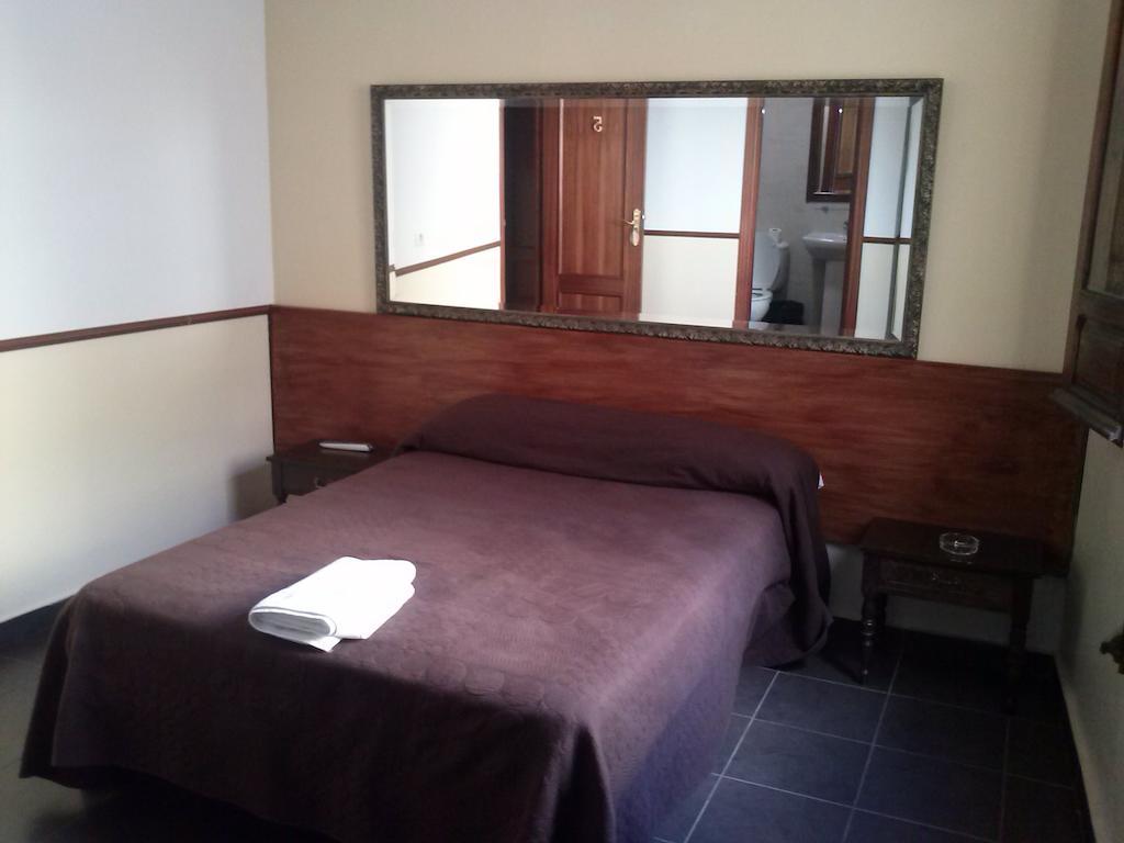 Pension El Cesar Касерес Номер фото